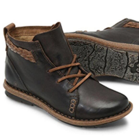 Born Temple Boots - Picture 1 of 4